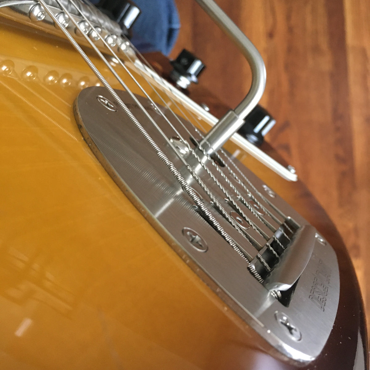 Descendant Vibrato – Swope Guitar Shop