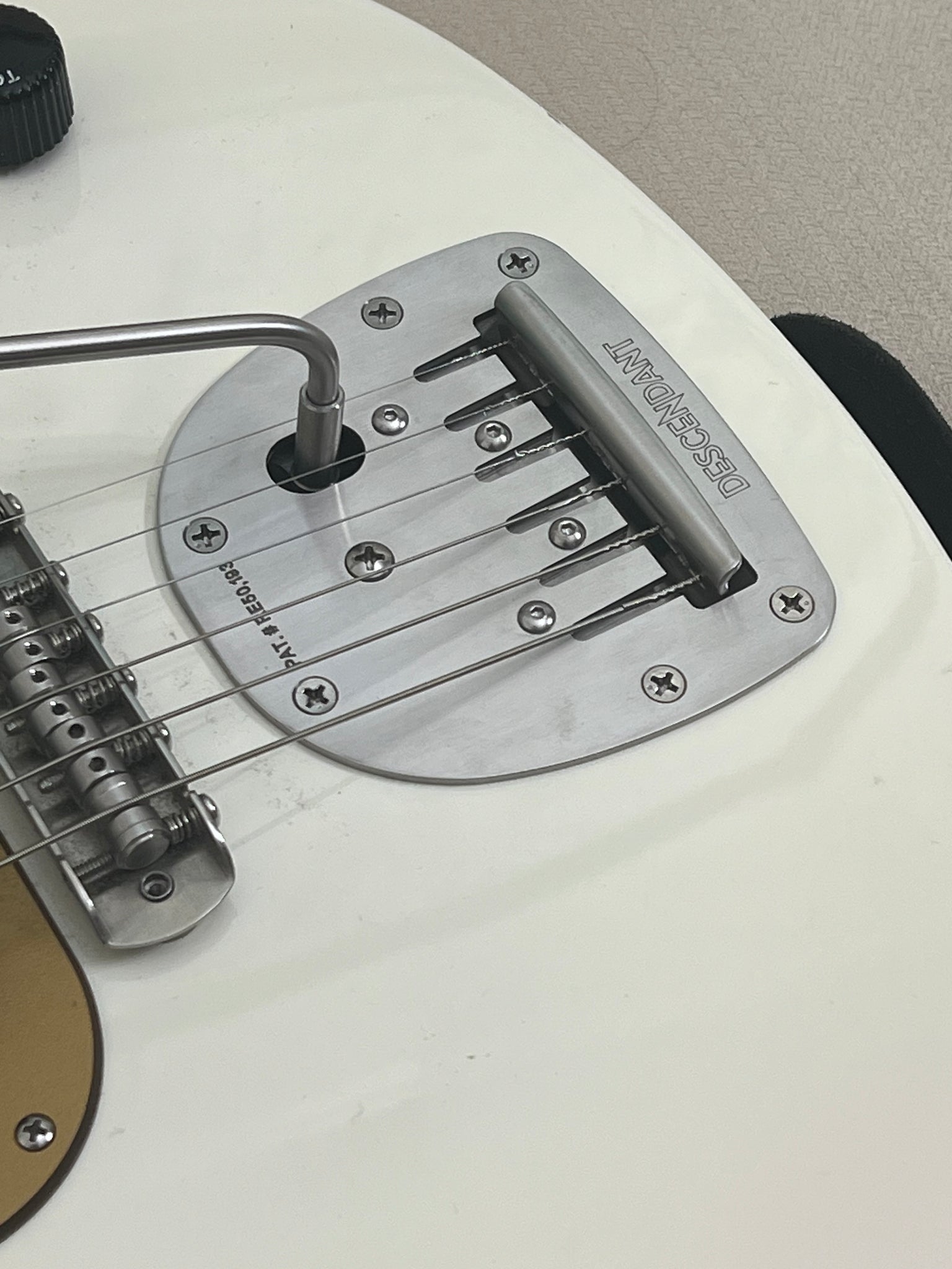 Descendant Vibrato - V4 – Swope Guitar Shop